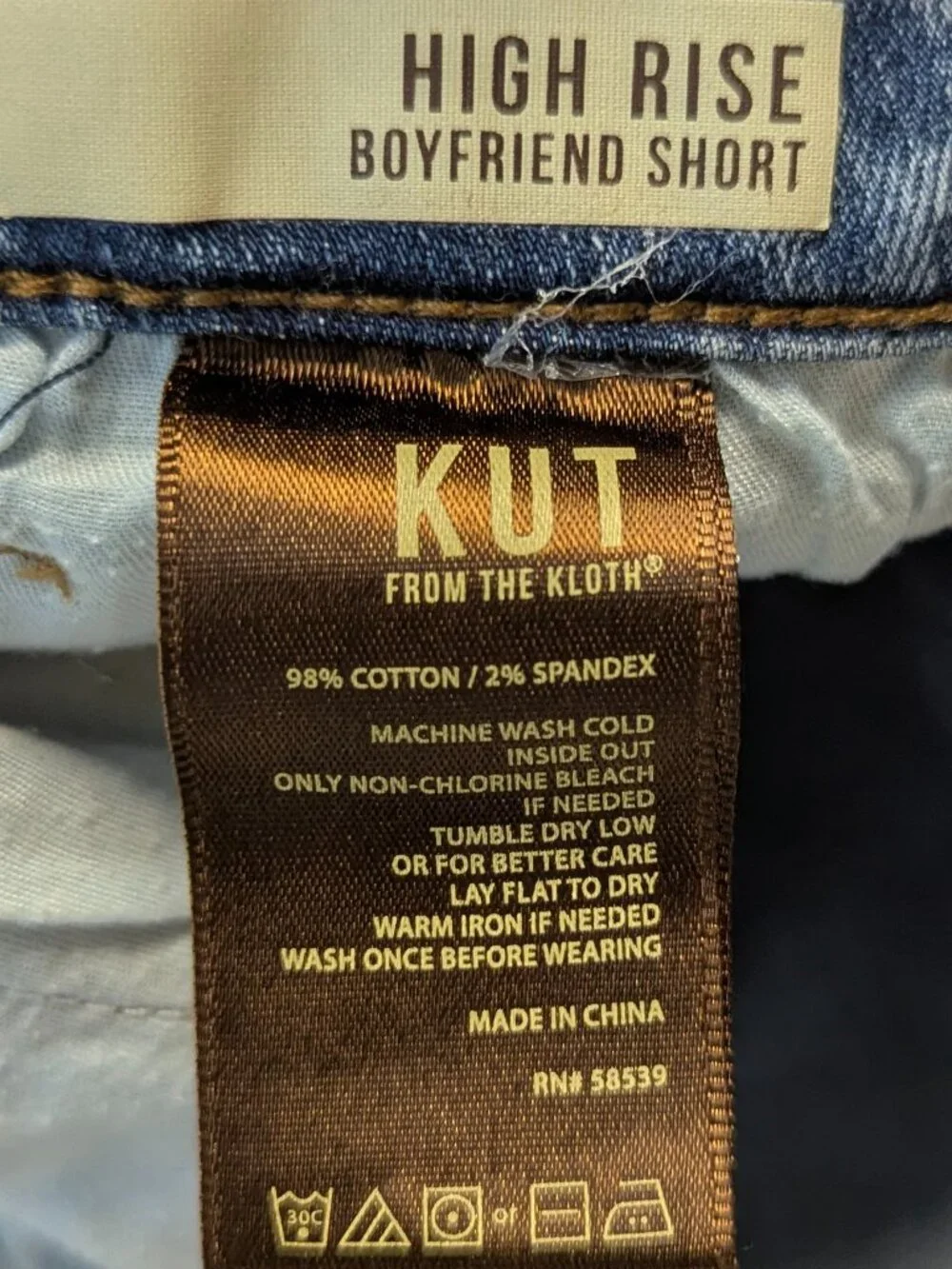 Kut From The Cloth Size 2 High Rise Boyfriend Short Medium Vintage Wash